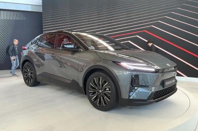 Toyota C-HR+ front static