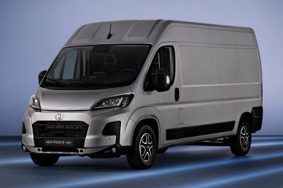 Toyota Proace Max front