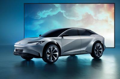 Toyota Sport Crossover concept front