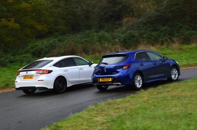 New Toyota Corolla vs Honda Civic rear twin