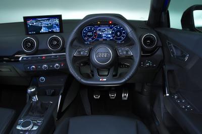 Used Audi Q2 2016-present dashboard 