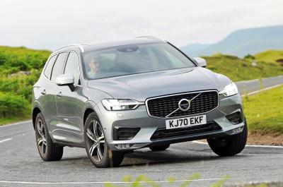 Used Volvo XC60 2017-present front cornering