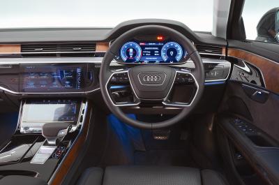 Used Audi A8 dashboard