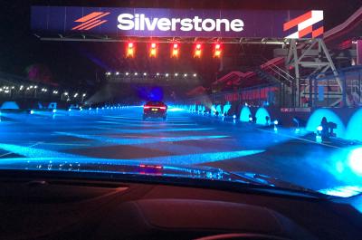 Volvo V90 lap of lights