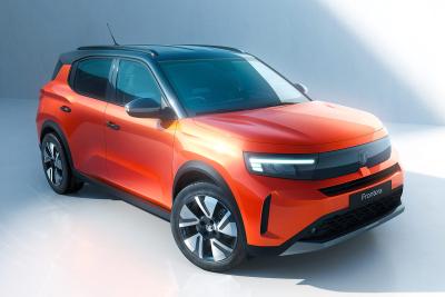 Vauxhall Frontera, orange, front three quarters
