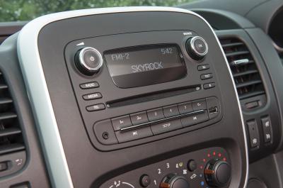 Vauxhall Vivaro stereo