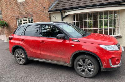 Suzuki Vitara side