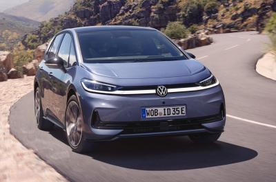 Volkswagen ID 3 Neo front driving