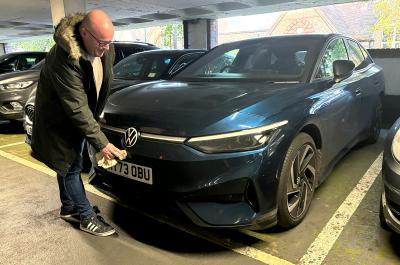 Volkswagen ID 7 dirty parking camera