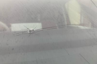 Volkswagen ID Buzz cracked windscreen