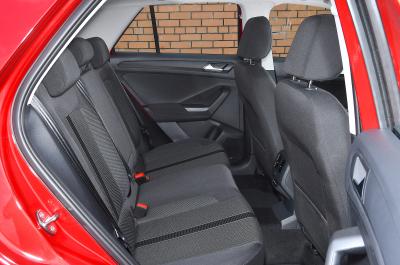 Volkswagen T-Roc 2022 rear seats