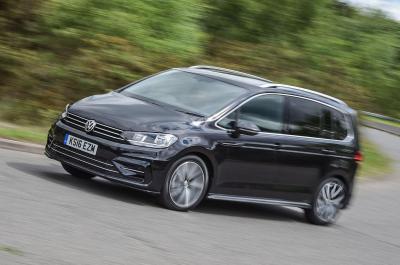 Volkswagen Touran front cornering