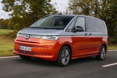 Volkswagen Multivan 2022 front left tracking