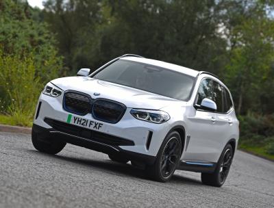 BMW iX3 2021 front cornering
