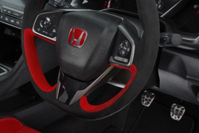 Honda Civic Type R 2021 interior steering wheel