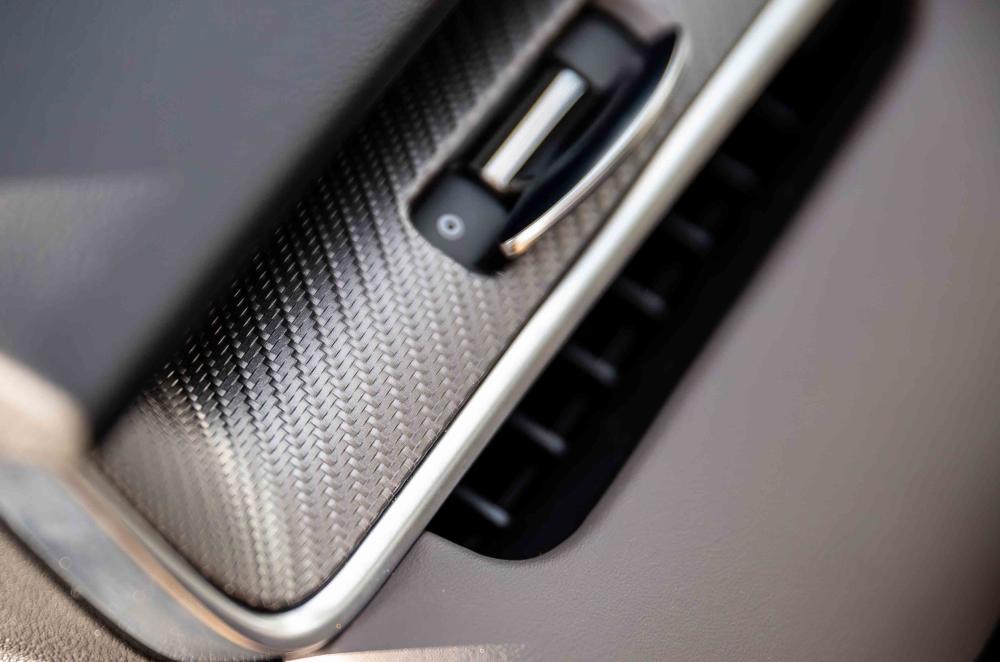 MG S6 interior details