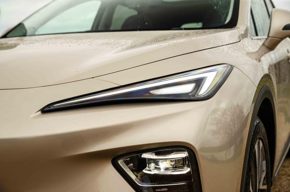 MG S6 exterior static details