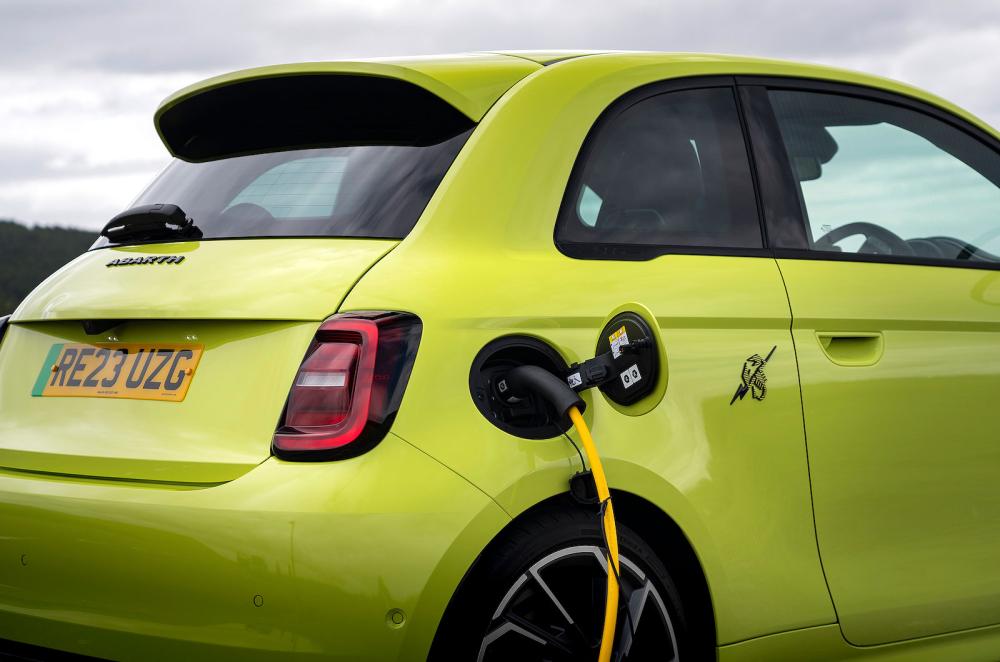 Abarth 500e charging socket
