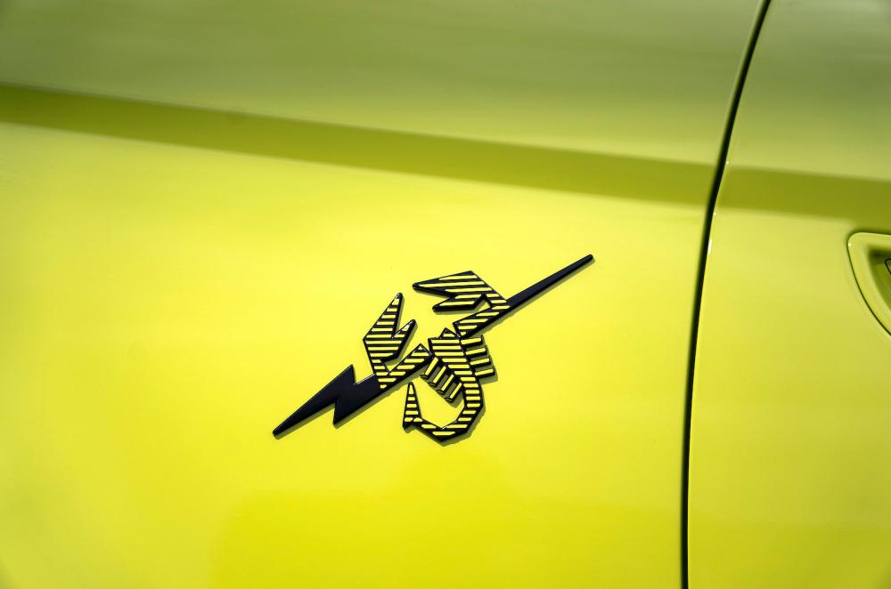 Abarth 500e scorpion badge detail