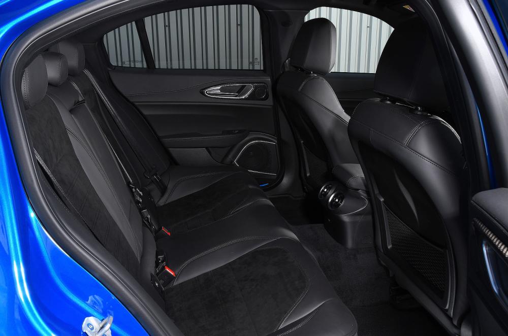 Alfa Romeo Giulia back seats
