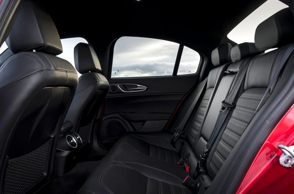 Alfa Romeo Giulia Quadrifoglio interior back seats
