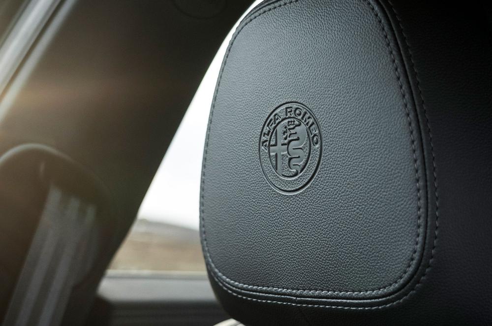Alfa Romeo Giulia Quadrifoglio seat detail