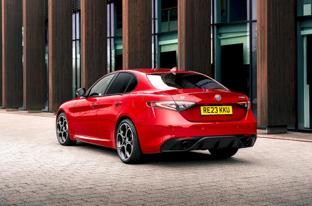 Alfa Romeo Giulia rear left static