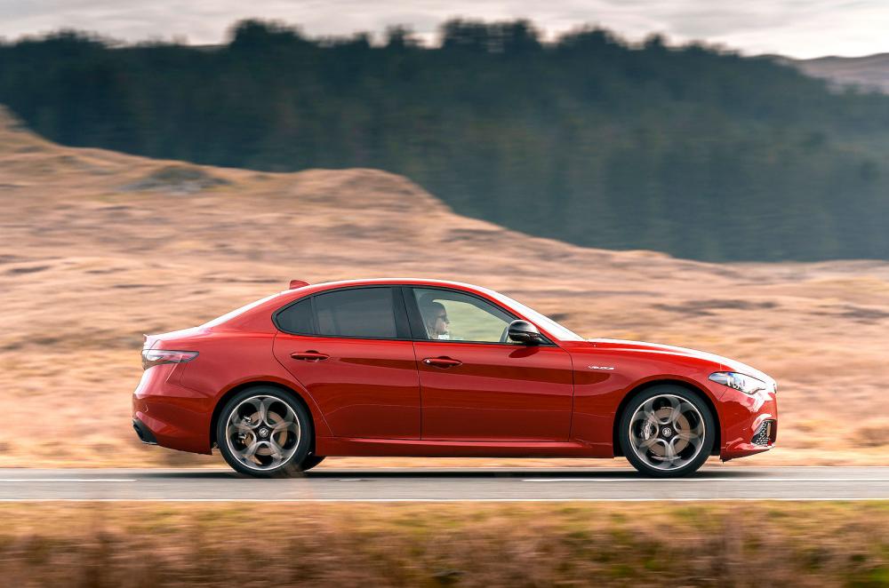 Alfa Romeo Giulia right driving