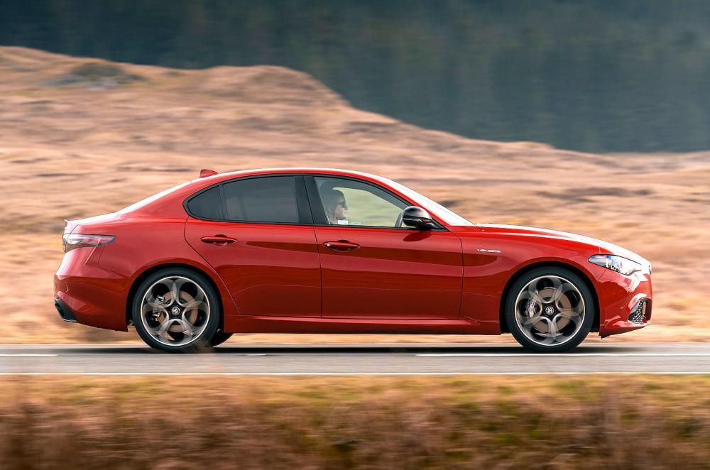 Alfa Romeo Giulia right driving