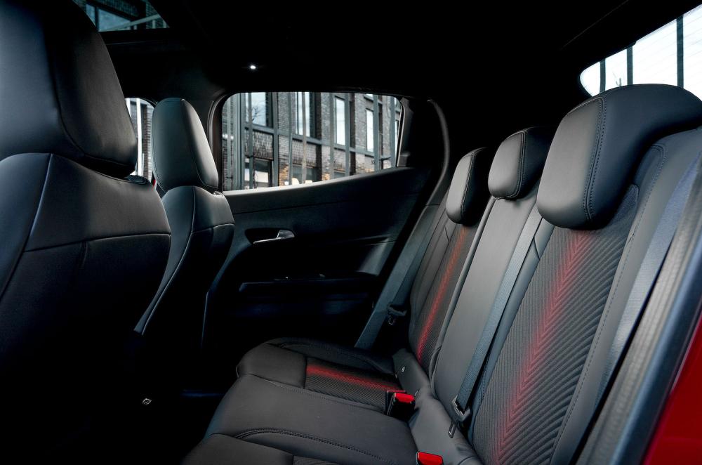 Alfa Romeo Junior Elettrica back seats