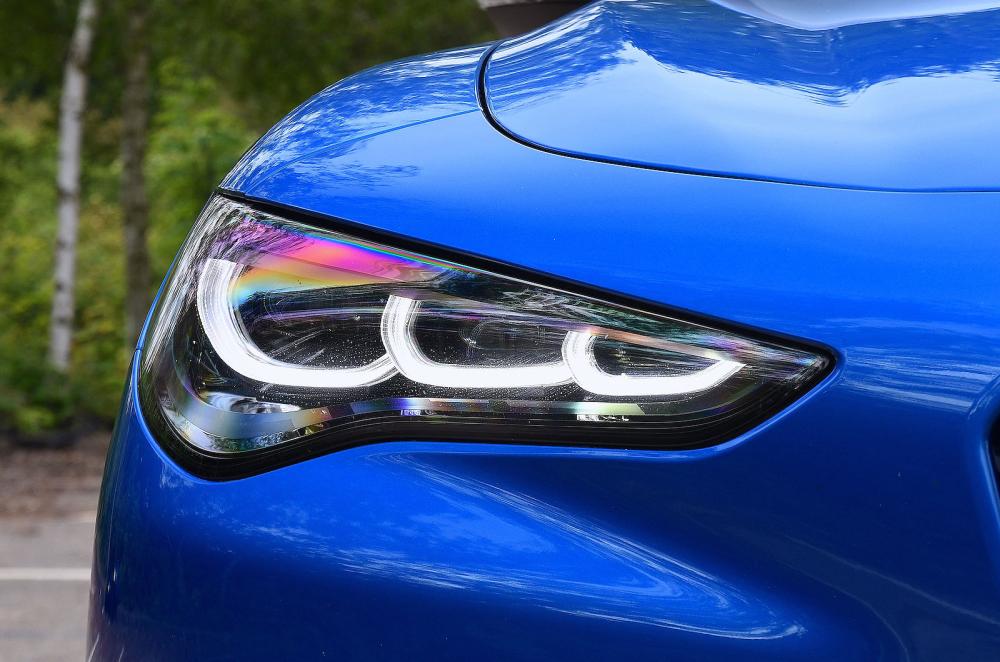 Alfa Romeo Stelvio headlights