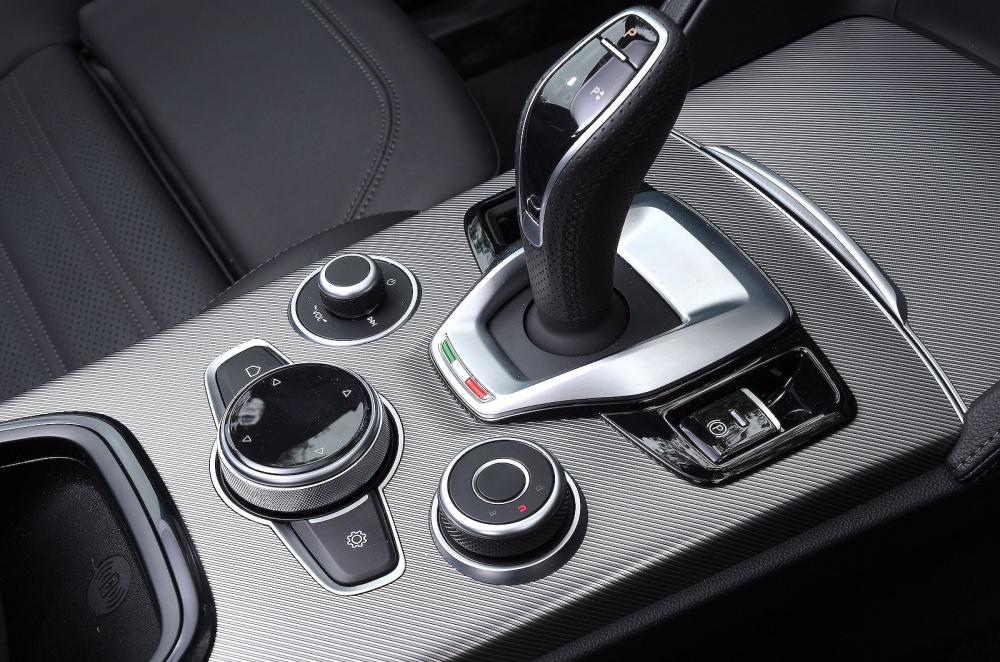 Alfa Romeo Stelvio interior detail
