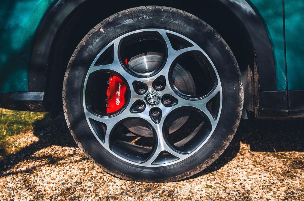 Alfa Romeo Tonale alloy wheel