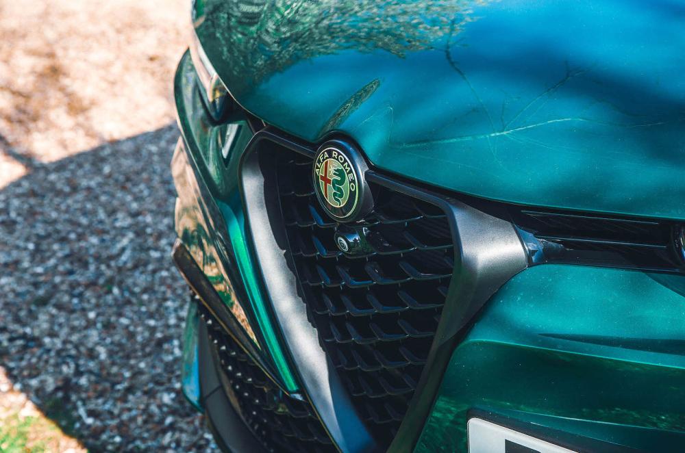 Alfa Romeo Tonale front detail