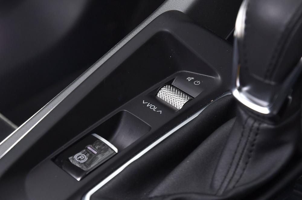 Alfa Romeo Tonale interior detail