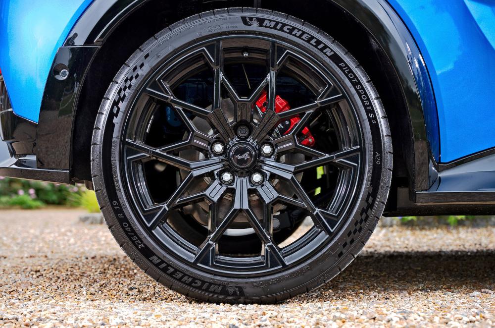 Alpine A290 alloy wheel