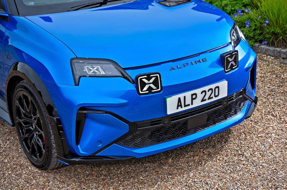 Alpine A290 front detail