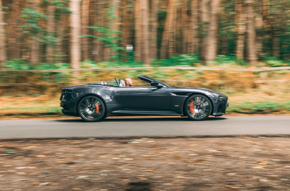 Aston Martin DBS Volante 2019 right panning