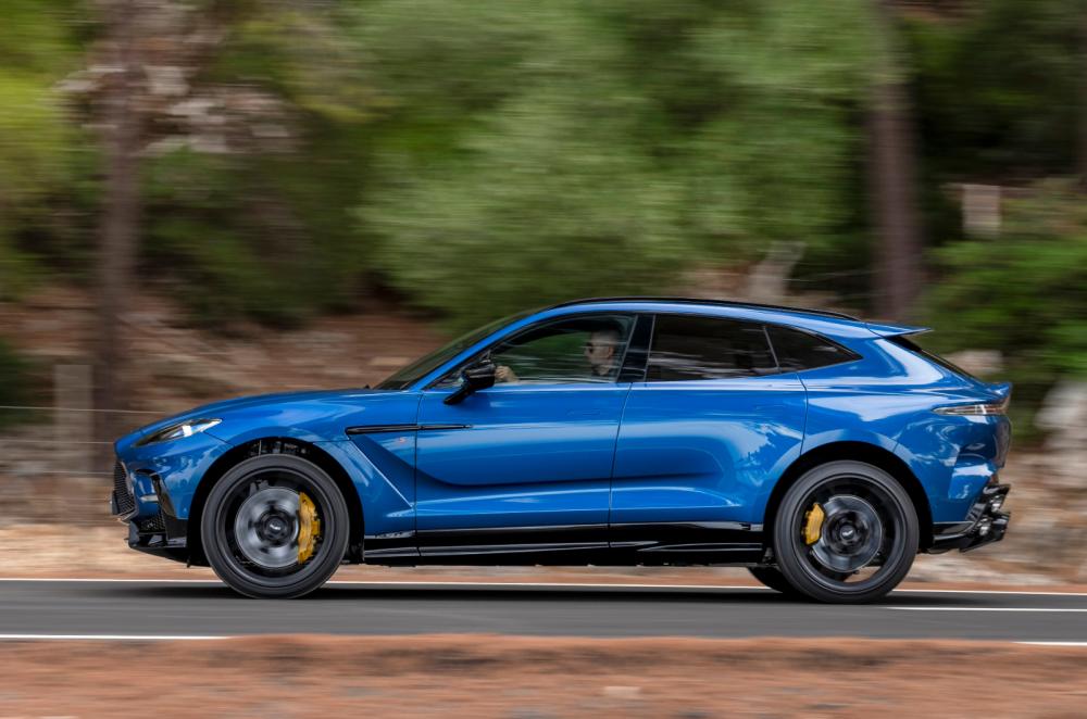 Aston Martin DBX S tracking left