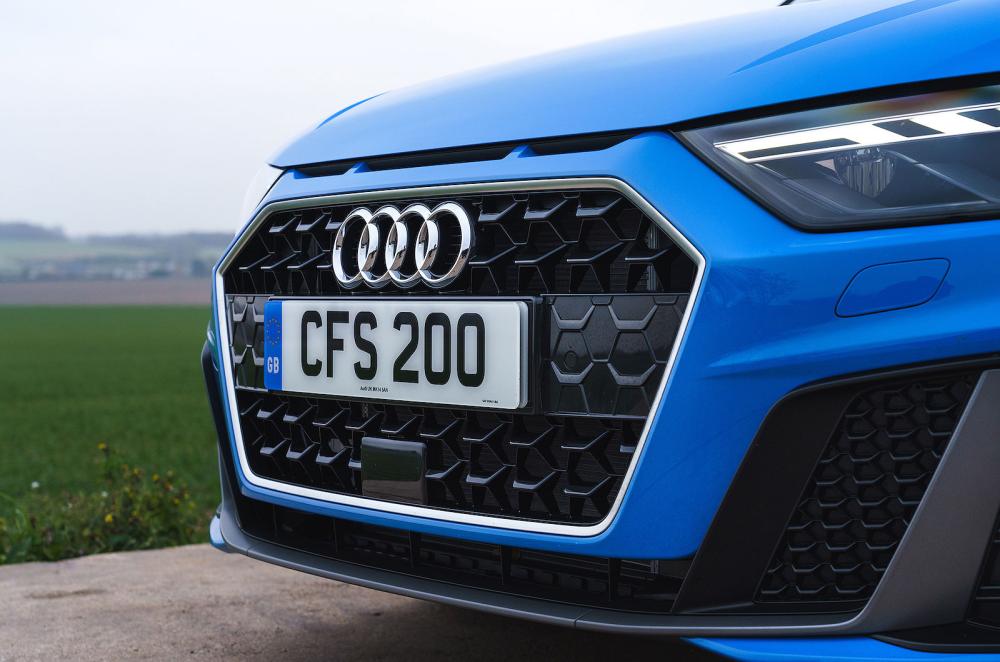 Audi A1 grille