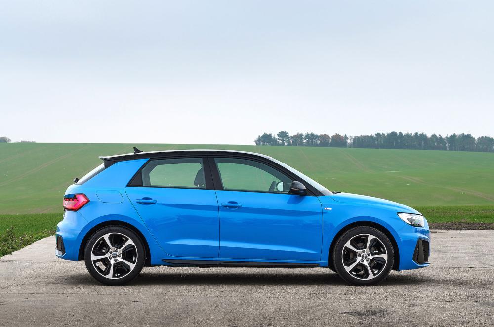 Audi A1 right static