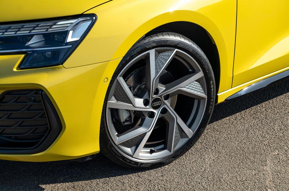 Audi A3 Saloon alloy wheel