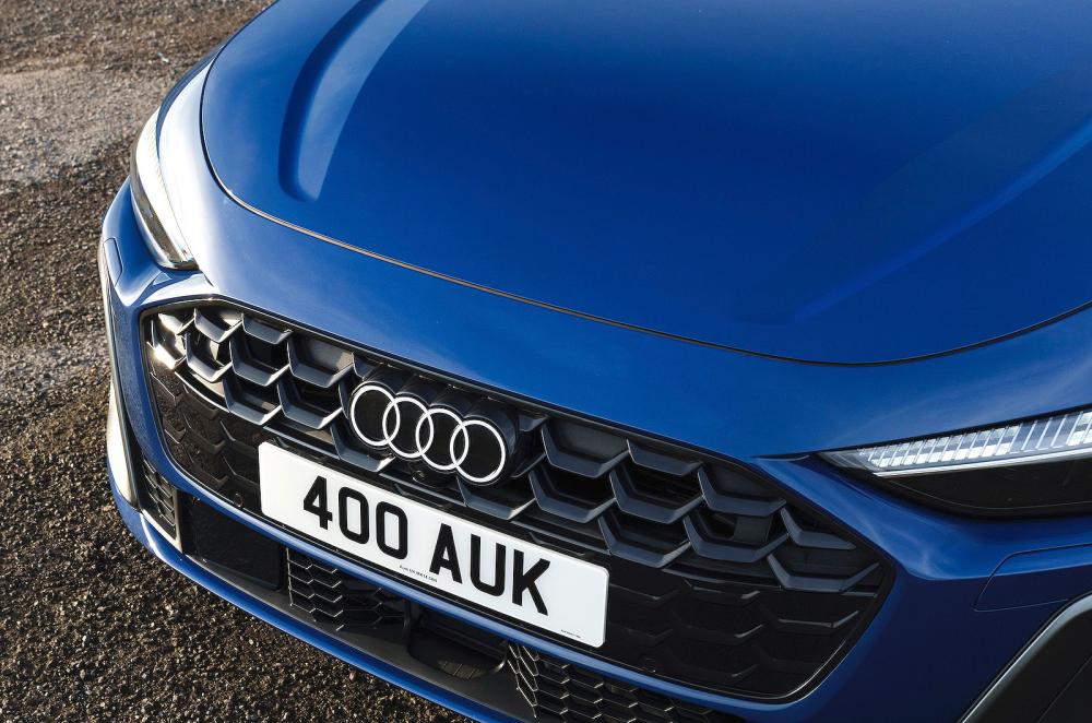 Audi A5 grille