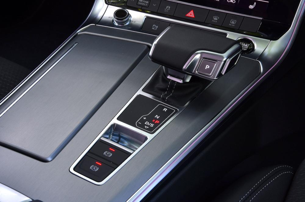 Audi A6 Avant interior detail