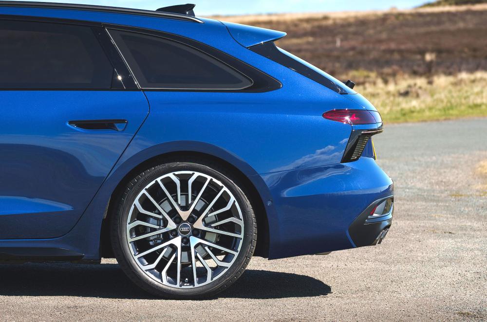 Audi A6 Avant rear detail