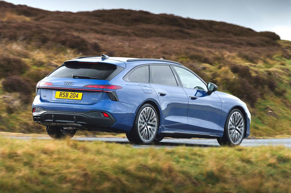 Audi A6 Avant rear right driving