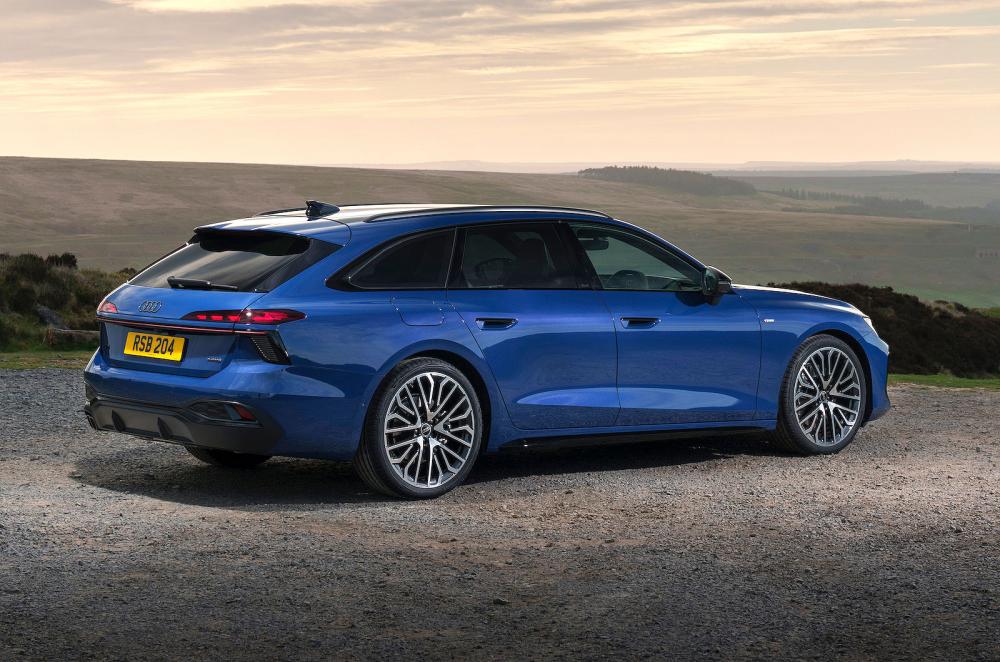 Audi A6 Avant rear right static