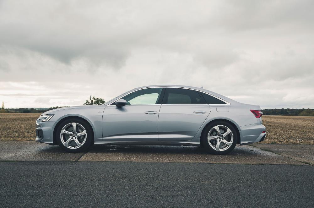 Audi A6 2022 left static