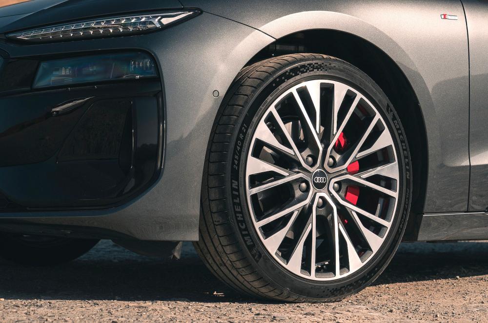 Audi A6 Sportback e-tron alloy wheel