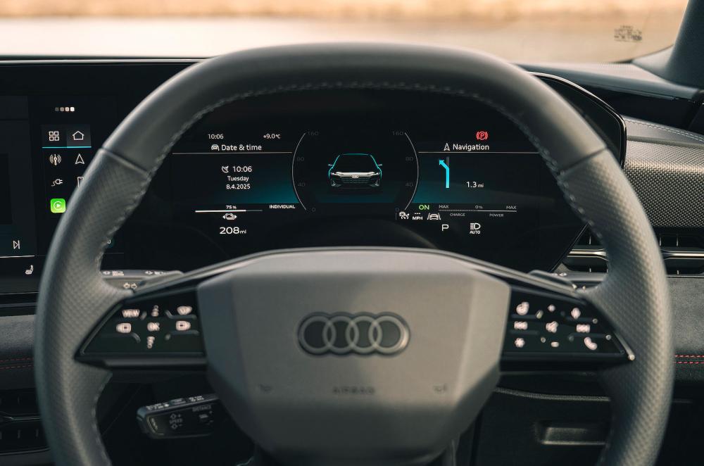 Audi A6 Sportback e-tron driver display